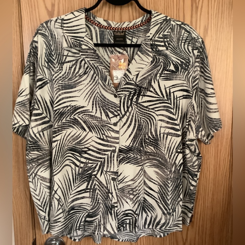 🍉Far West button down shirt, cropped, 2X NWT, palm all over print Plus Size